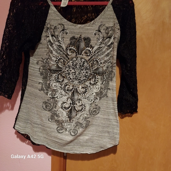 Angels & Diamonds - Picture 2 of 4